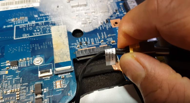 Замена, ремонт разъема USB порта ноутбука Toshiba