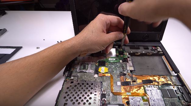 Ремонт, замена видеокарты ноутбука Packard Bell в Уфе