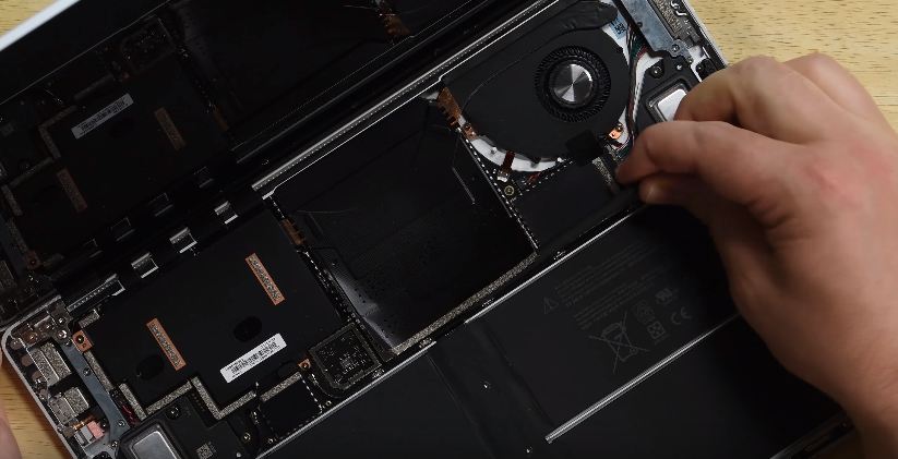 Замена шлейфа матрицы ноутбука Lenovo в Уфе