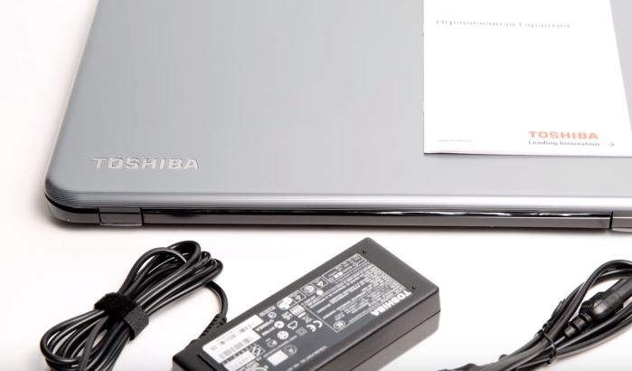 Замена шлейфа матрицы ноутбука Toshiba в Уфе
